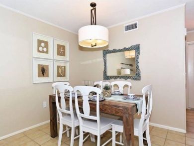 Holmes Beach sleeps 6 on Anna Maria Island
